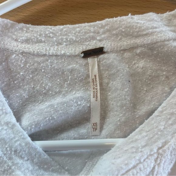 Free people women’s XS white puff sleeve textured T-shirt boxy blouse - Picture 6 of 11